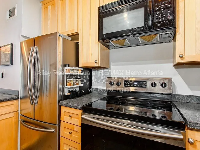 217 Adair St #6 — Photo 9
