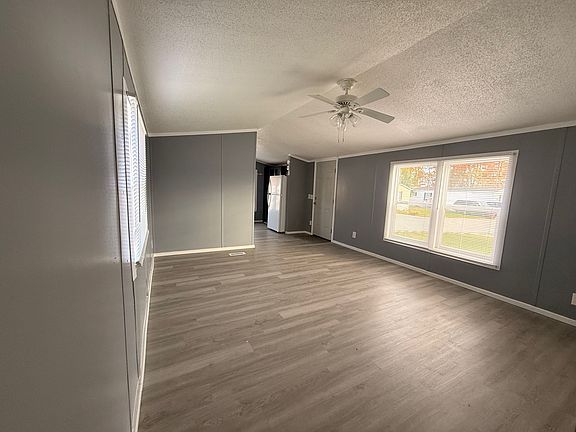 3rd image of 386 W Skyline Dr #254
