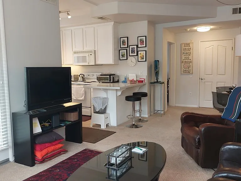 235 Market St #306 — Photo 6