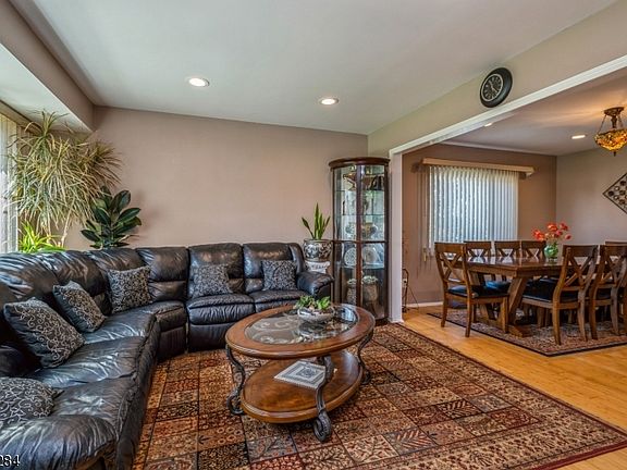 3rd image of G8 Quincy Cir #8-G-8