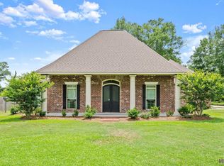 9696 Hunter Brook Ln, Denham Springs, LA 70706