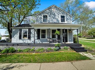 26 E Van Buren St, Oswego, IL 60543