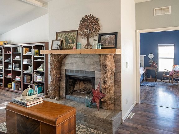 3rd image of 7701 Walsh Ln