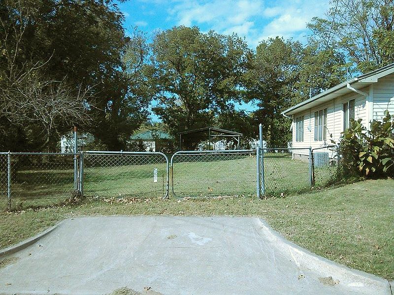 2nd image of 136 S Osage Ave