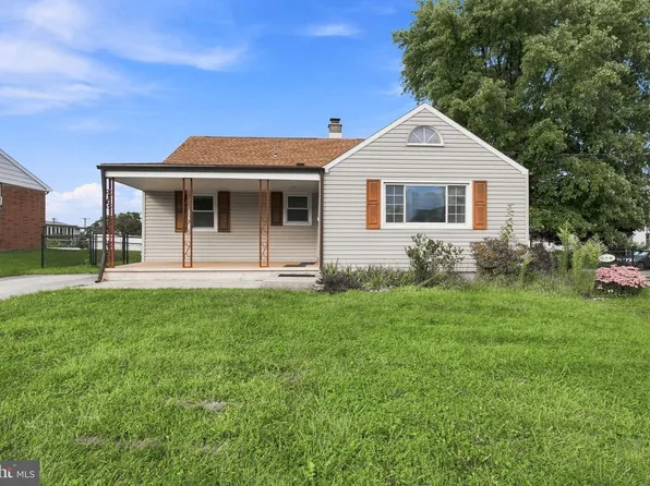 40 2nd St, Windsor, PA 17366
