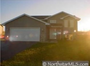 706 4th Ave SW, Isanti, MN 55040