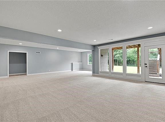 3rd image of 2617 W 162nd Ter