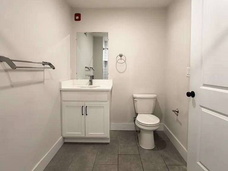 East Main Manayunk Apartments — Photo 75