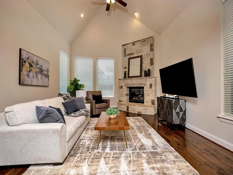 4600 Crossvine Dr — Photo 25