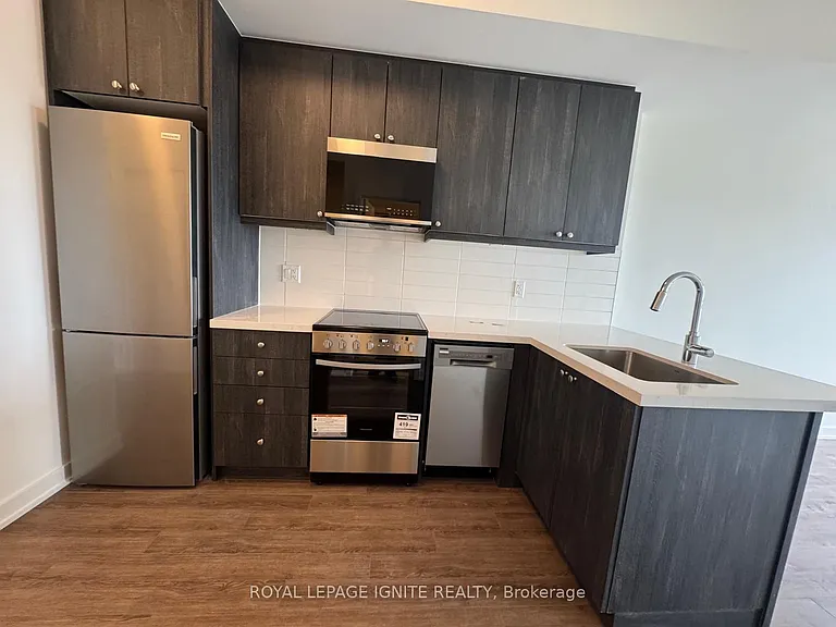 51 Clarington Blvd #905 — Photo 7
