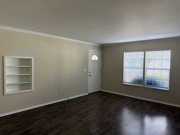 3rd image of 1851 Latham St APT 2