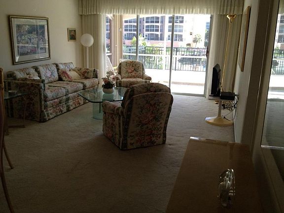 Home For Sale In San Remo