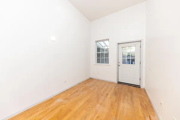 Rented by Oxford Property Group | media 18