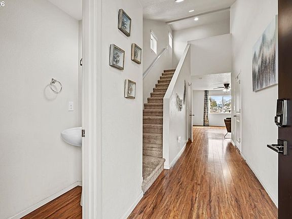 5th image of 11407 NE 131st Pl