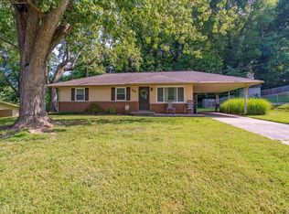 715 Cherokee Dr, Henderson, KY 42420