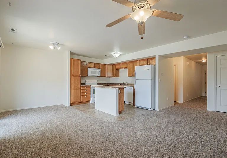 2475 Theresea Ln — Photo 3