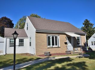 2617 S 91st St, West Allis, WI 53227