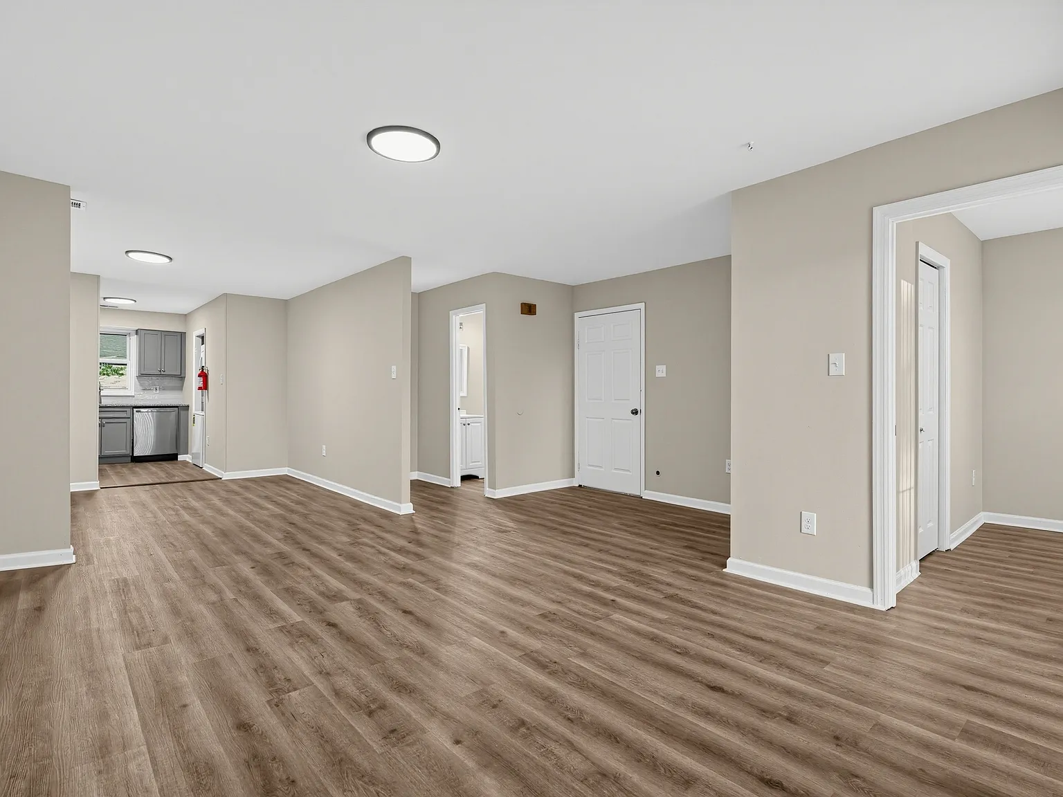 1294 Cooper St — Photo 3