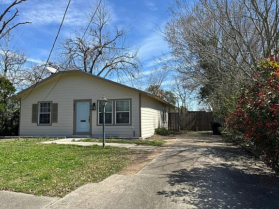 2nd image of 2610 Bringhurst St