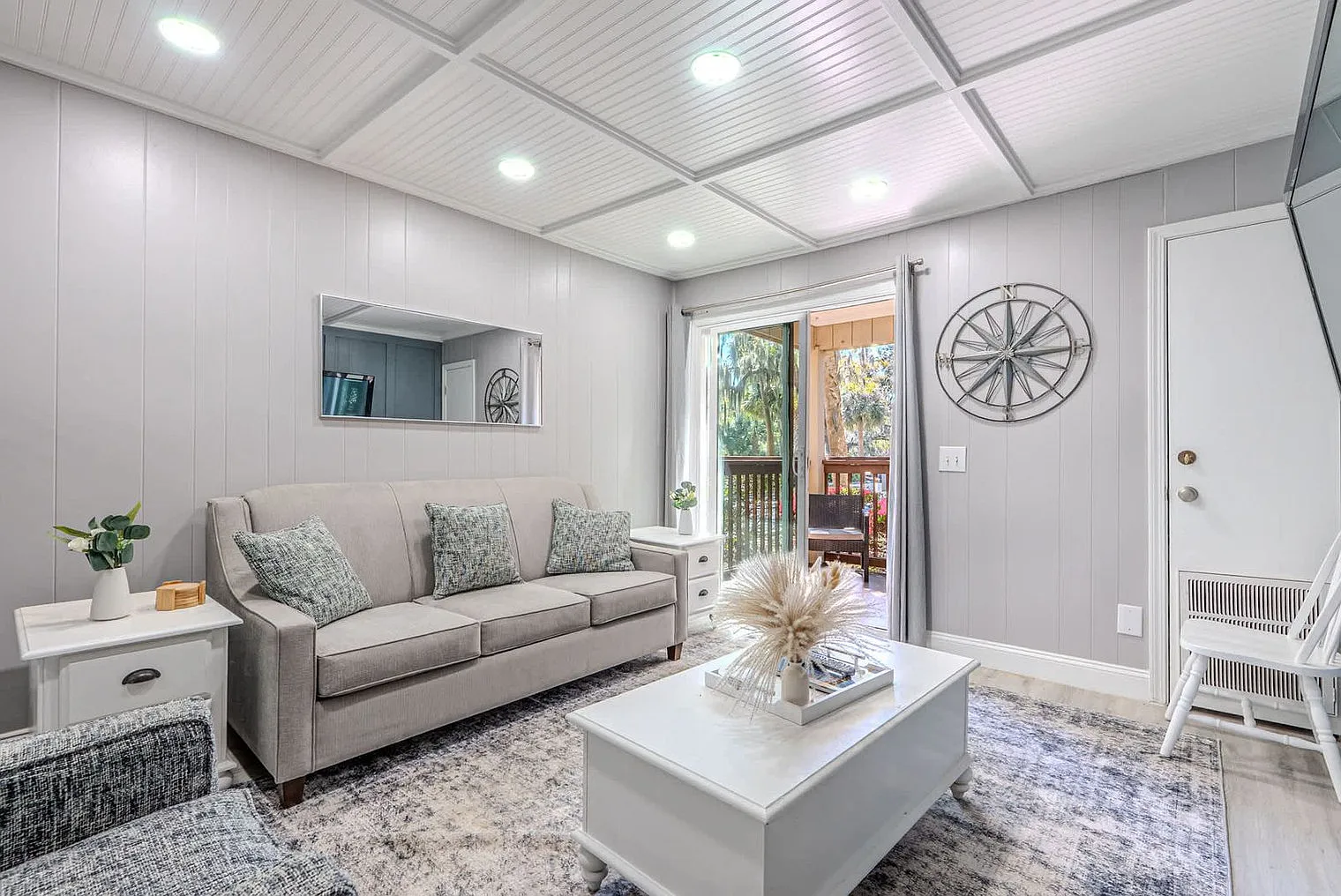 2 bed, 2.0 bath, 742 sqft, $2,369 — Photo 1