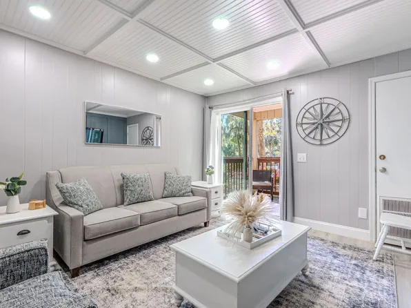 21 Lagoon Rd, Hilton Head Island, SC