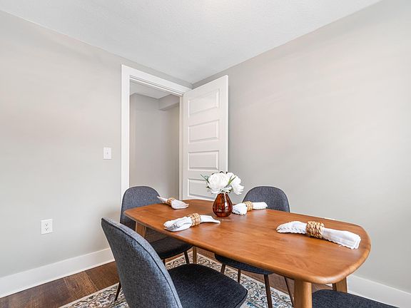 4th image of 805 W Main St #2