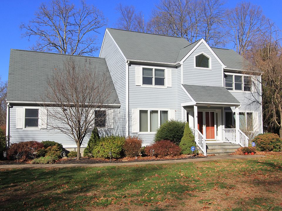 1st image of 74 Dimond Ave