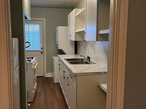 4th image of 6601 Meadowlawn St APT 1