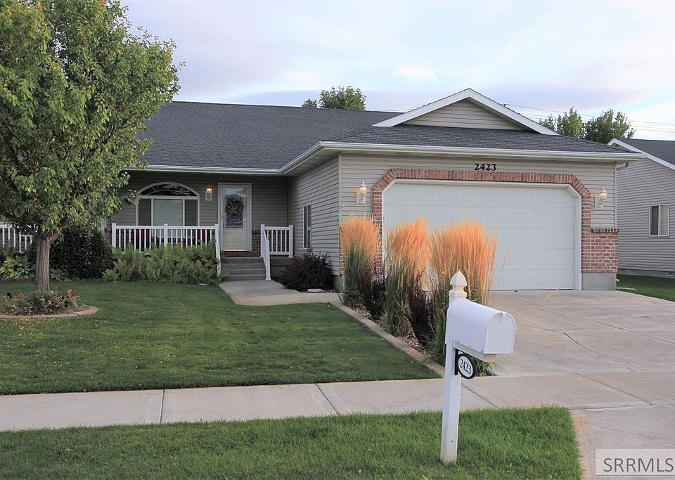 1st image of 2423 Brandon Dr