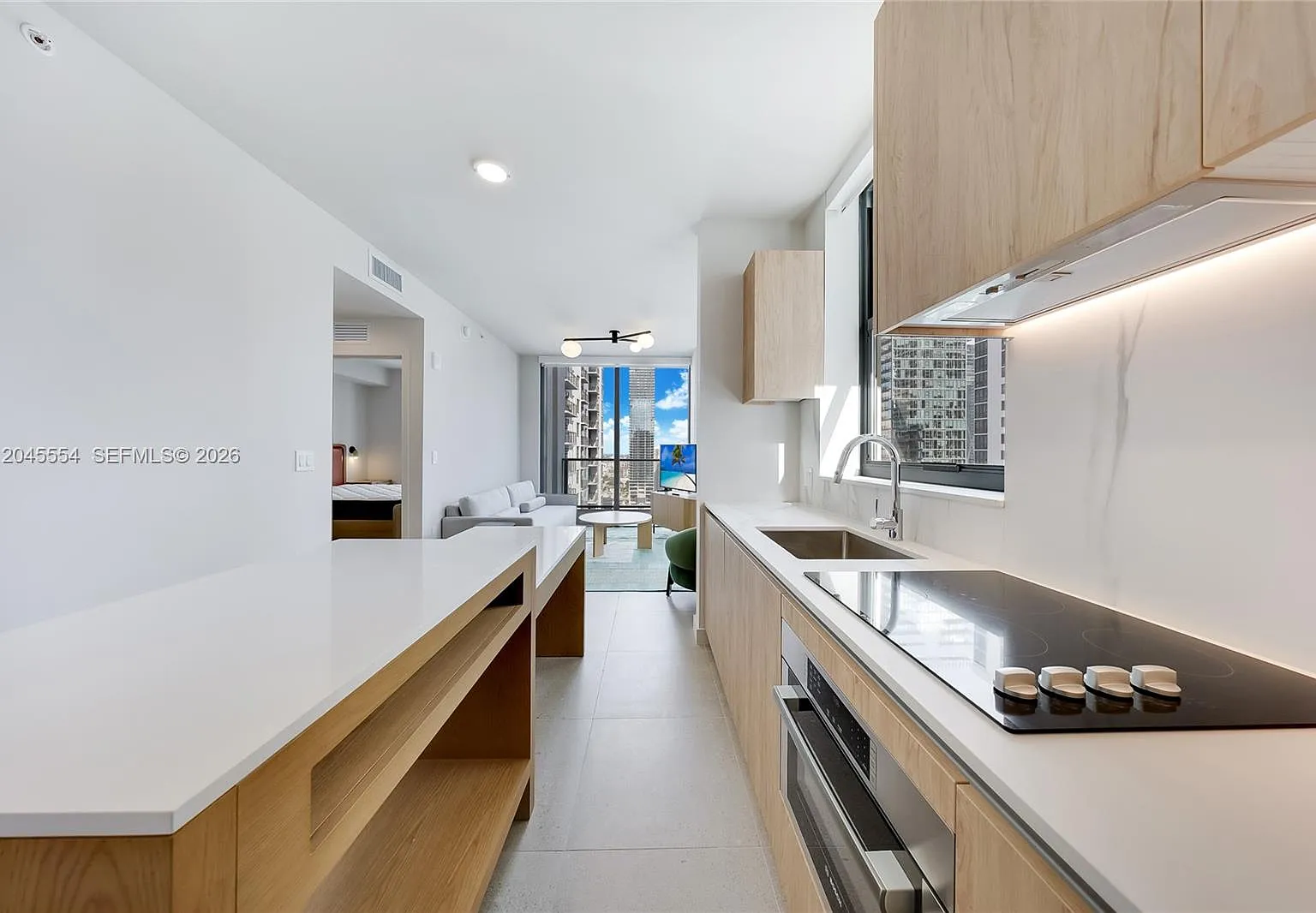 2 bed, 2.0 bath, 754 sqft, $3,550 — Photo 3