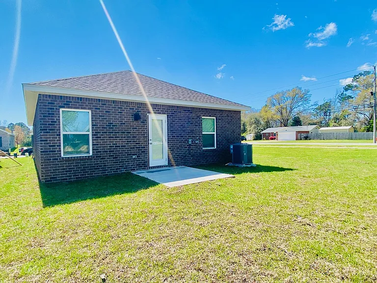 9908 Starling Dr — Photo 16