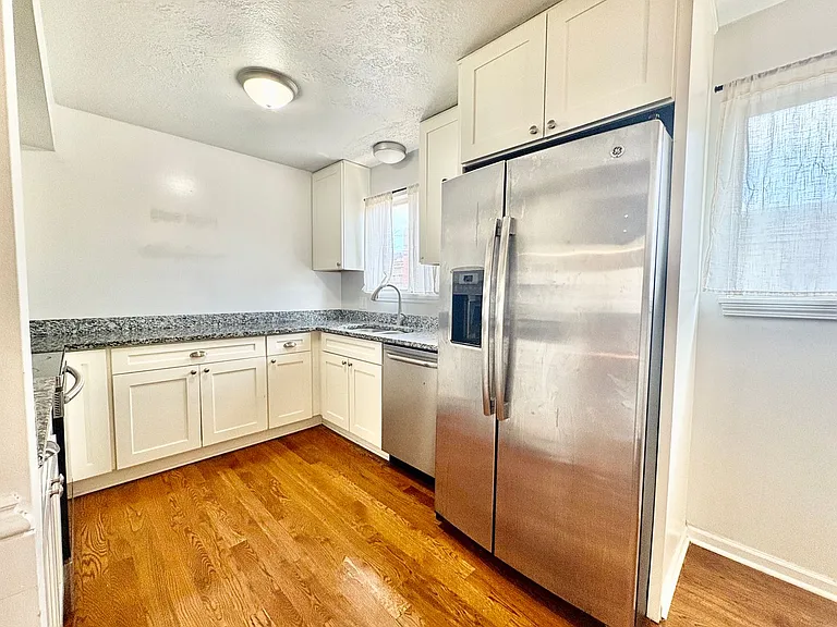 4420 Jarboe St — Photo 8