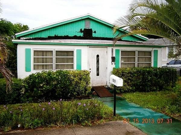 1st image of 7 Palm Trace Landings Dr