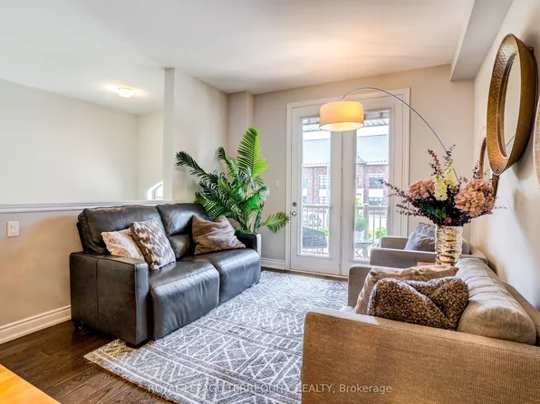 132 Thomas Fisher Dr, Toronto, ON M8Z 0E4