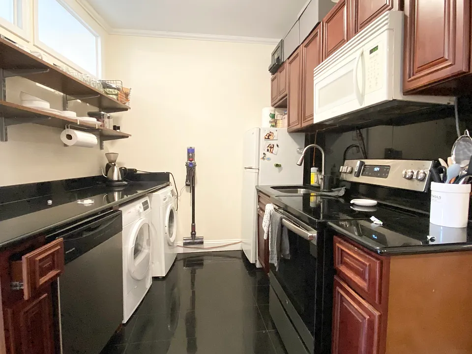 55 E Houston St #4J