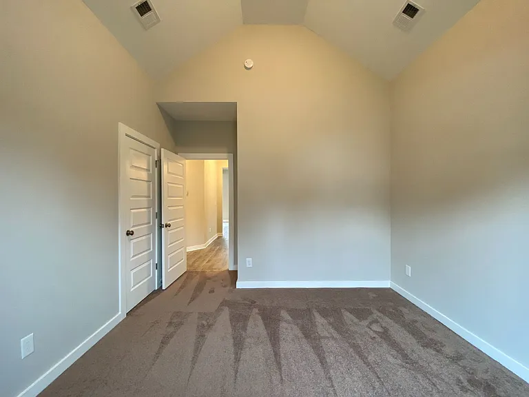 65 Red Oak Ct — Photo 33