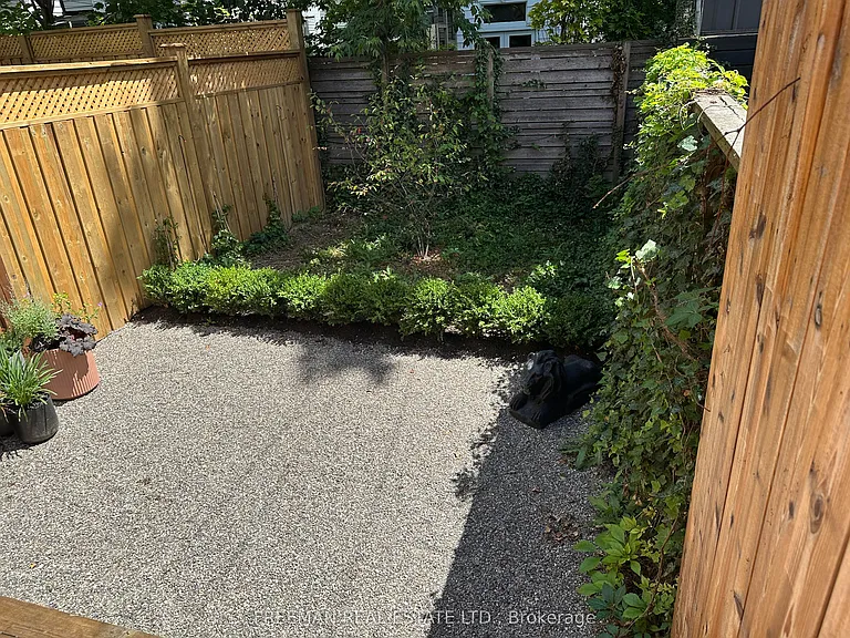 37 Grant St — Photo 8