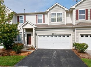 2536 Hillsboro Blvd, Aurora, IL 60503