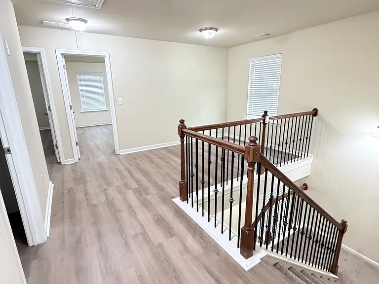 206 Highland Village Ln — Photo 8