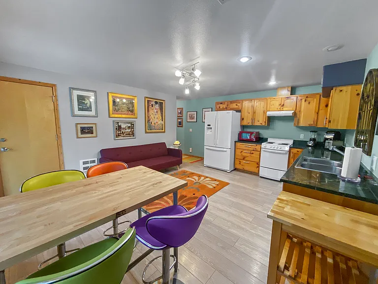 2201 Salal Dr — Photo 16