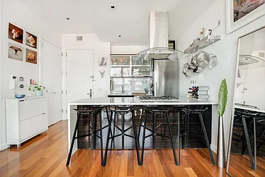 Rented by R New York