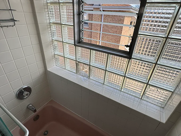 6331 W Devon Ave #2R — Photo 10