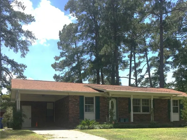6209 McDougal Dr, Fayetteville, NC 28304