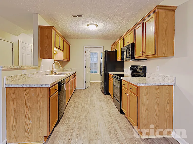 1256 Lasalle Dr — Photo 7