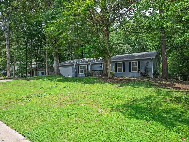 2100 Whitebluff Way NE — Photo 43