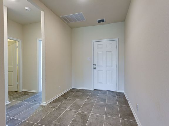 14461 Gunsight Pass Interior Image 5