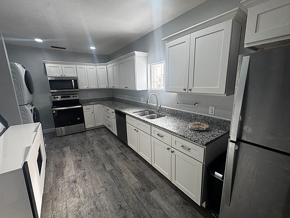 2nd image of 67 W 2nd St #B
