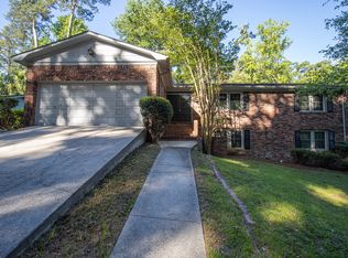 1110 Slann Dr, Cayce, SC 29033