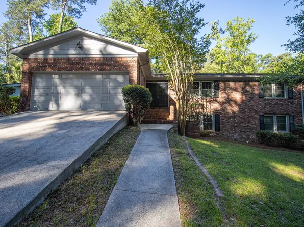 1110 Slann Dr, Cayce, SC 29033