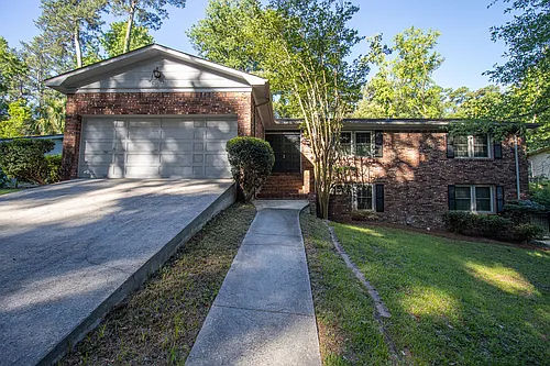 1110 Slann Dr Photo 1